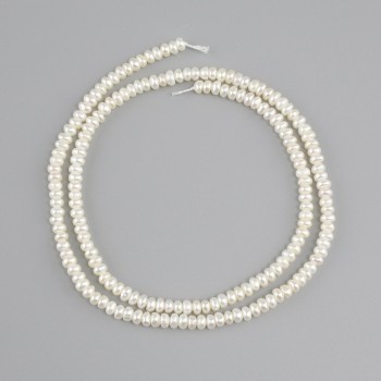 Perle d'acqua dolce, diametro 3–3,5×2 mm, lunghezza circa 36 cm, su filo