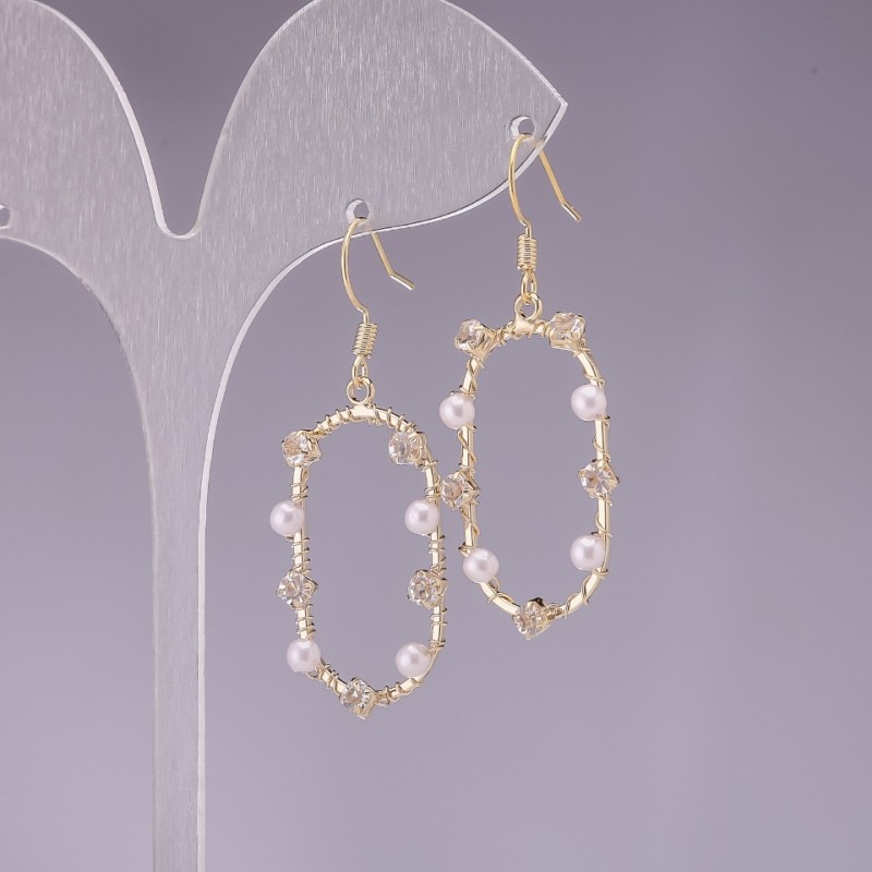 Orecchini in argento 925 con perline bianche